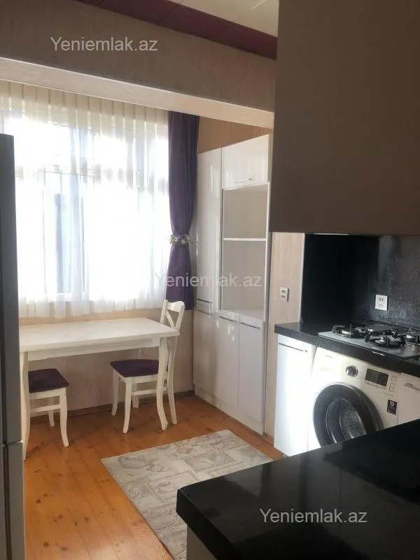 Satılır 3 otaqlı köhnə tikili 80 m²
