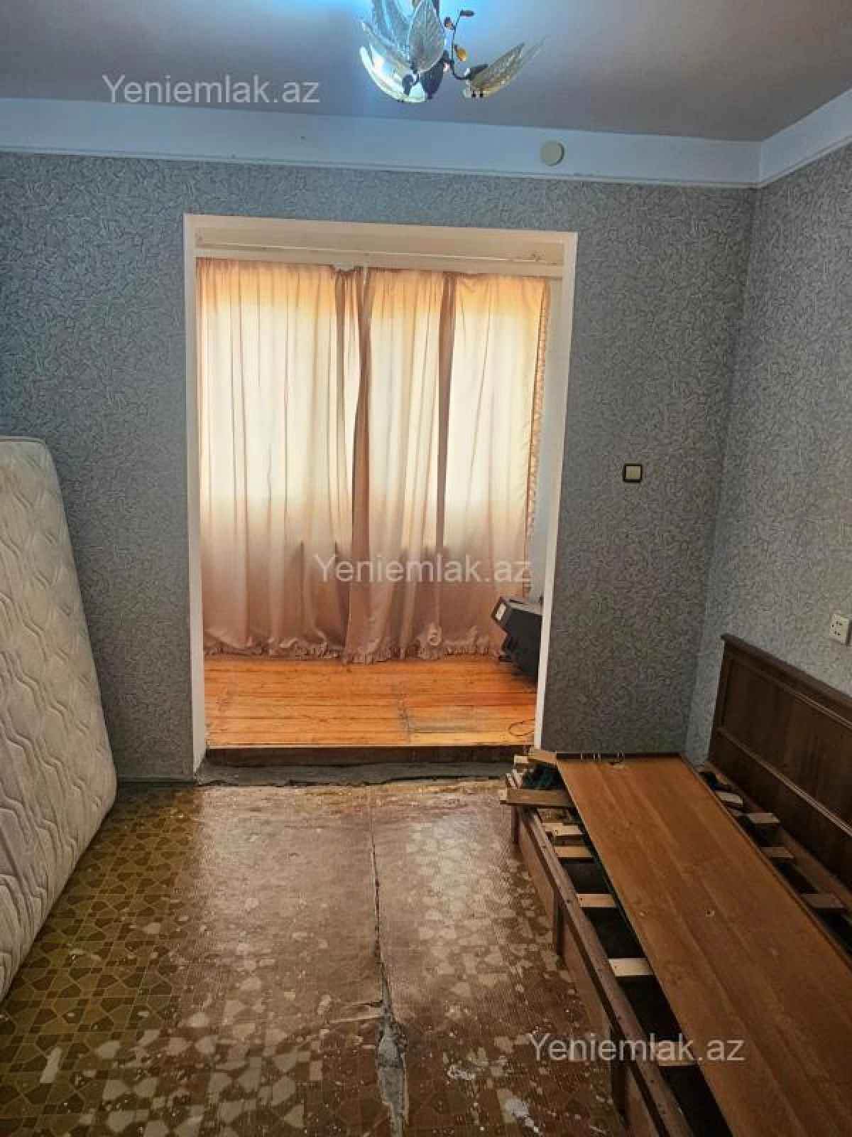 Satılır 3 otaqlı köhnə tikili 75 m²