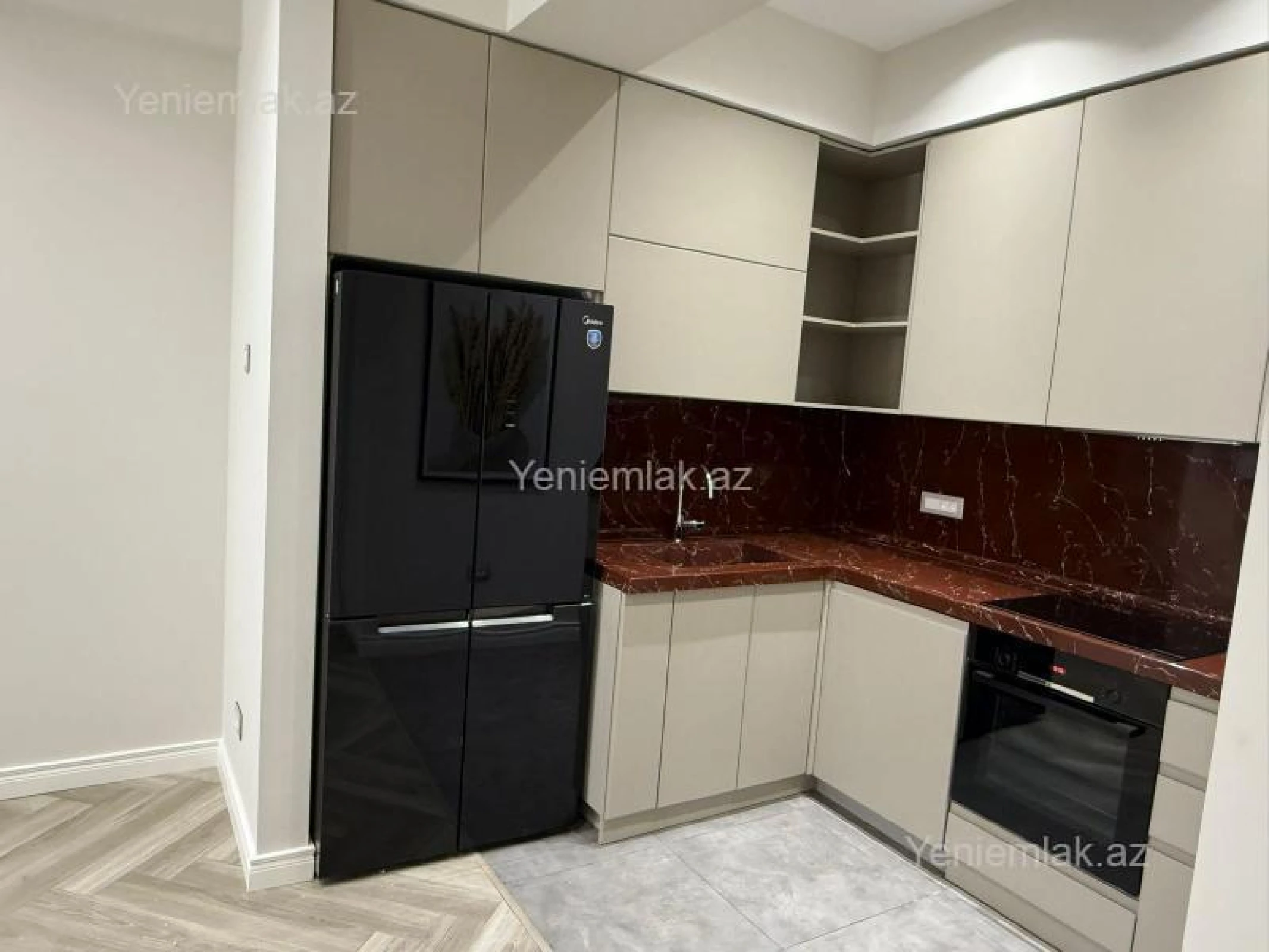 Satılır 2 otaqlı yeni tikili 68 m²