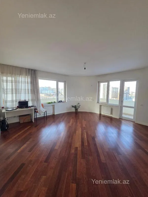 Satılır 2 otaqlı yeni tikili 106 m²