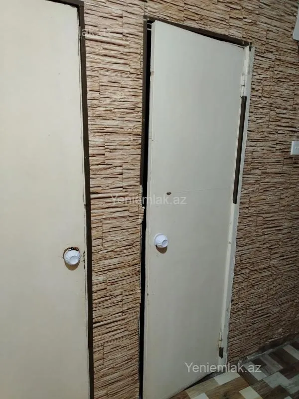 Satılır 2 otaqlı köhnə tikili 50 m²