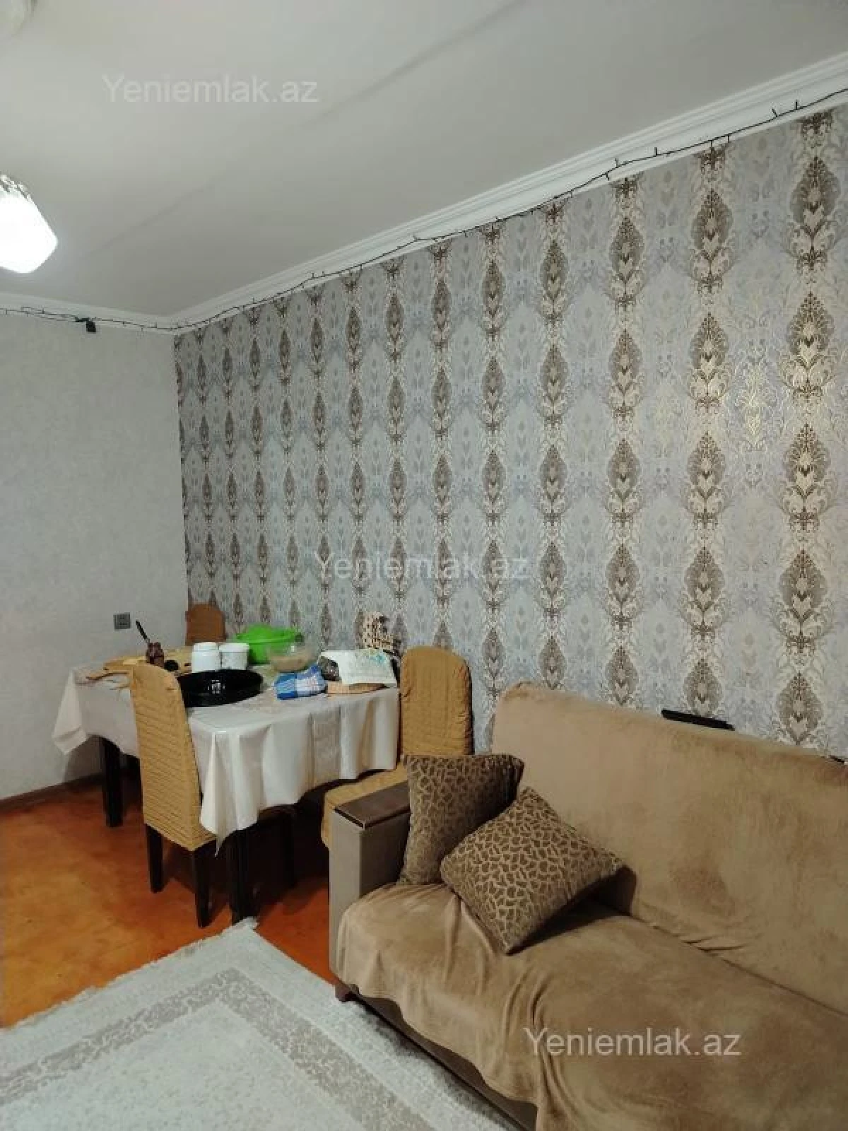 Satılır 2 otaqlı köhnə tikili 50 m²