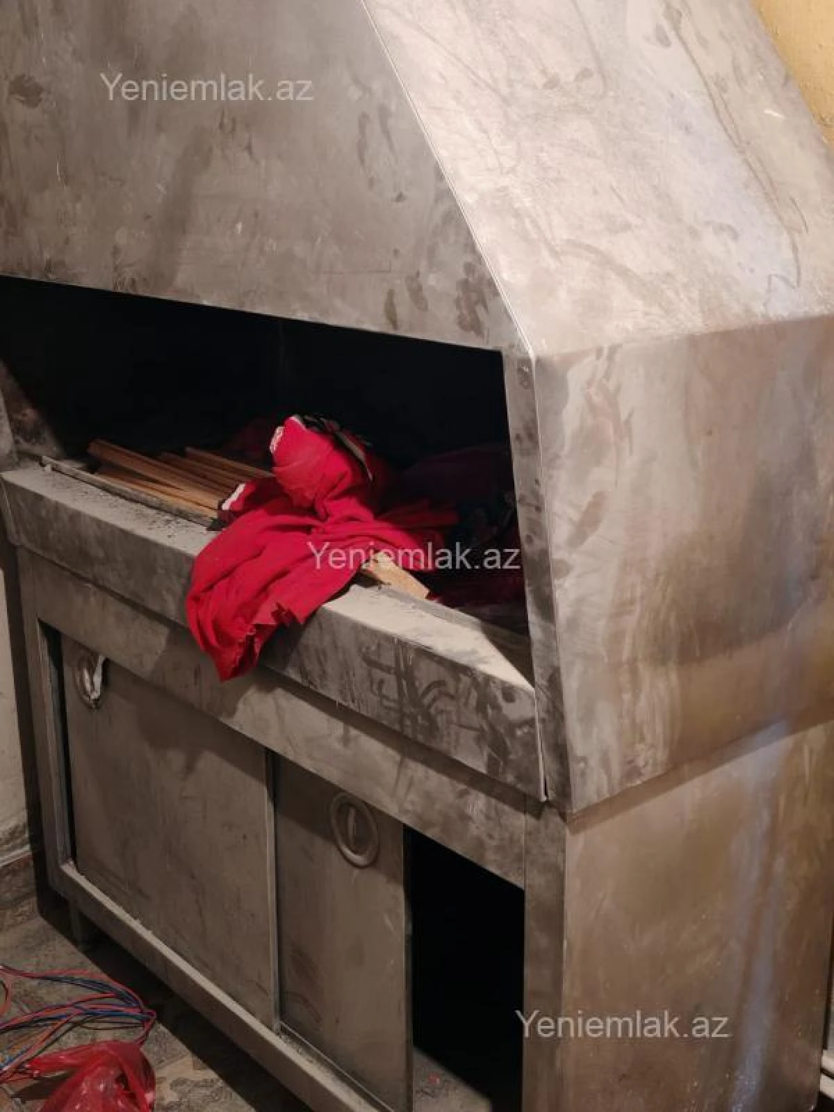 Satılır 4 otaqlı obyekt 175000 m²