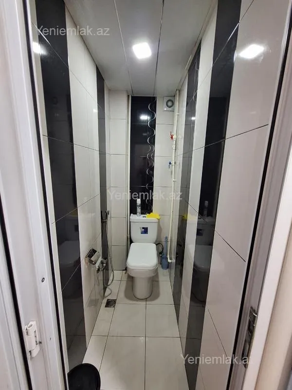 Satılır 5 otaqlı köhnə tikili 100 m²