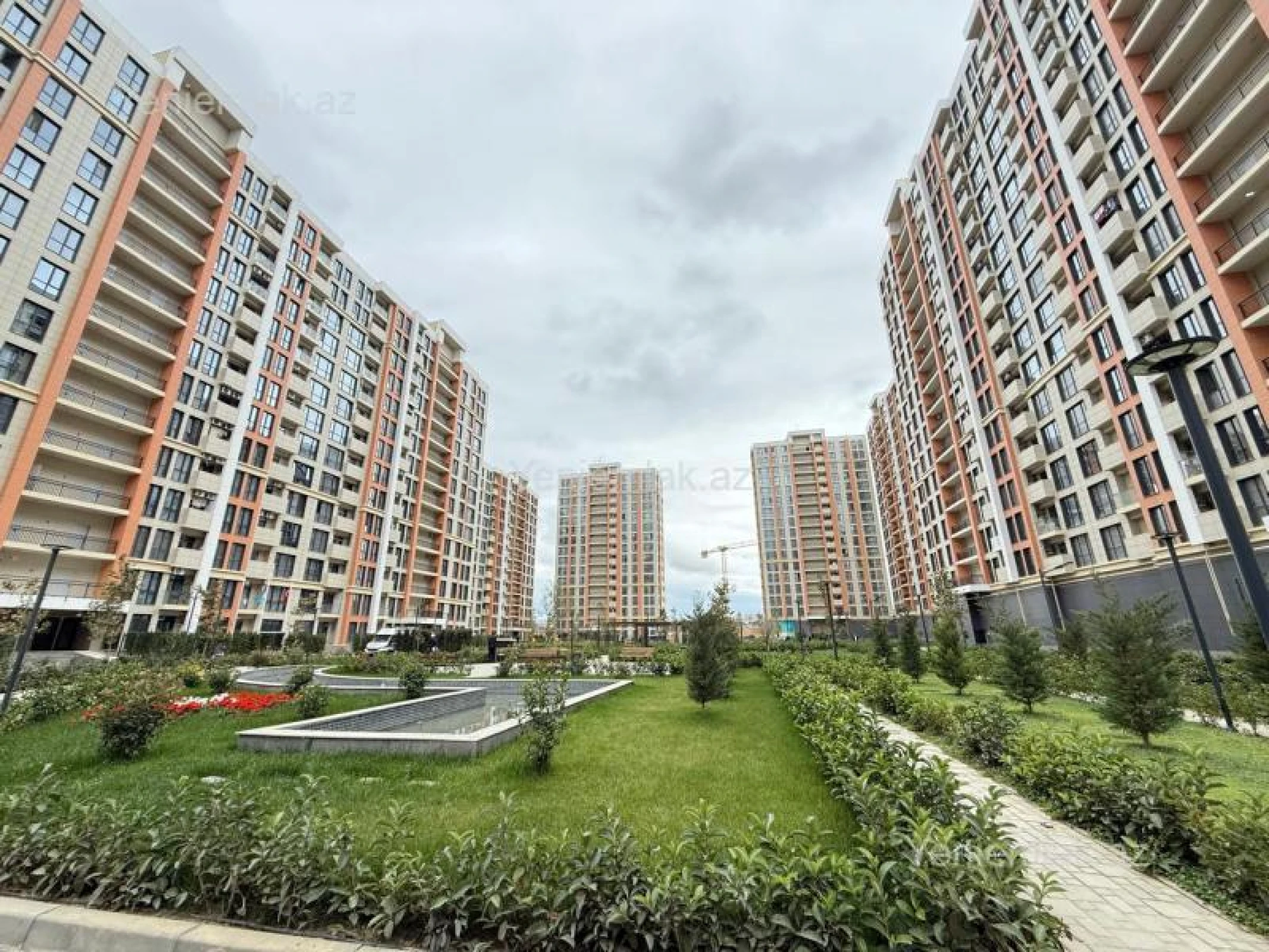 Satılır 2 otaqlı yeni tikili 64 m²