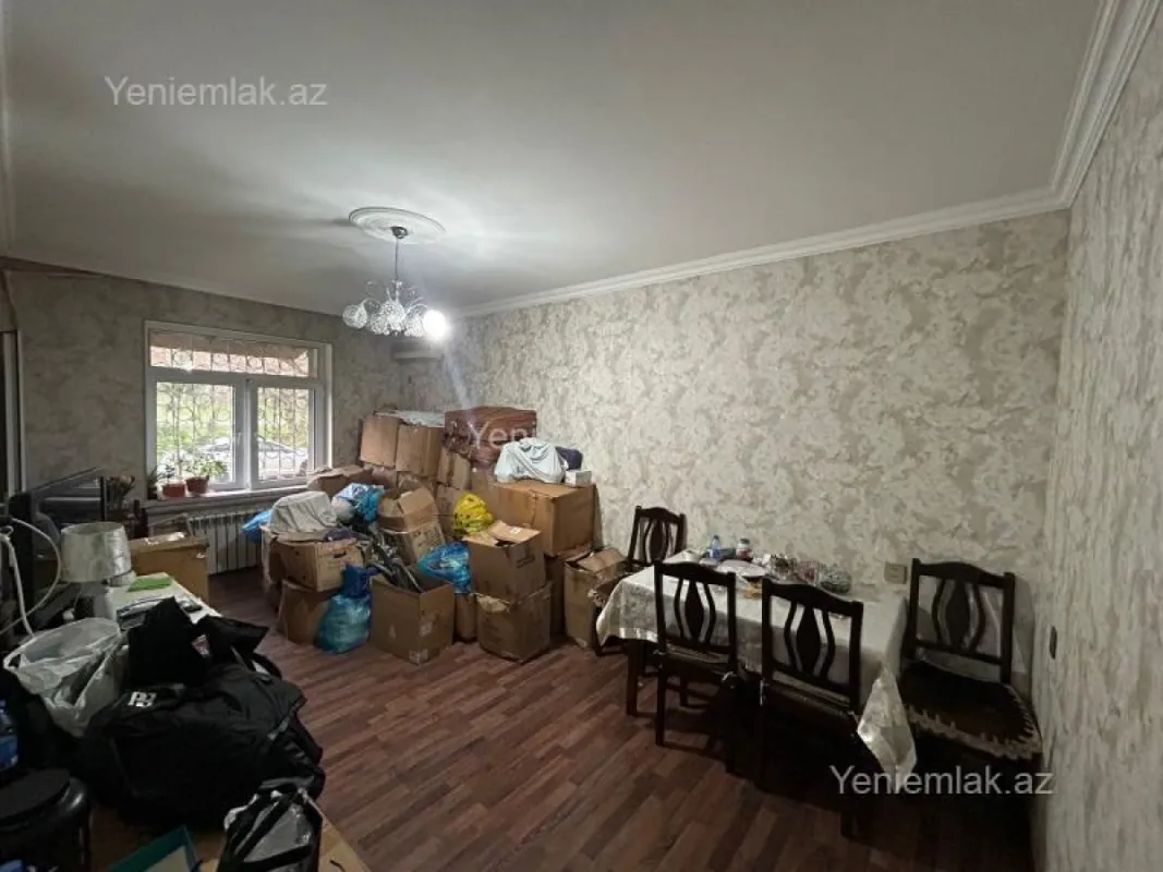 Satılır 3 otaqlı köhnə tikili 55 m²