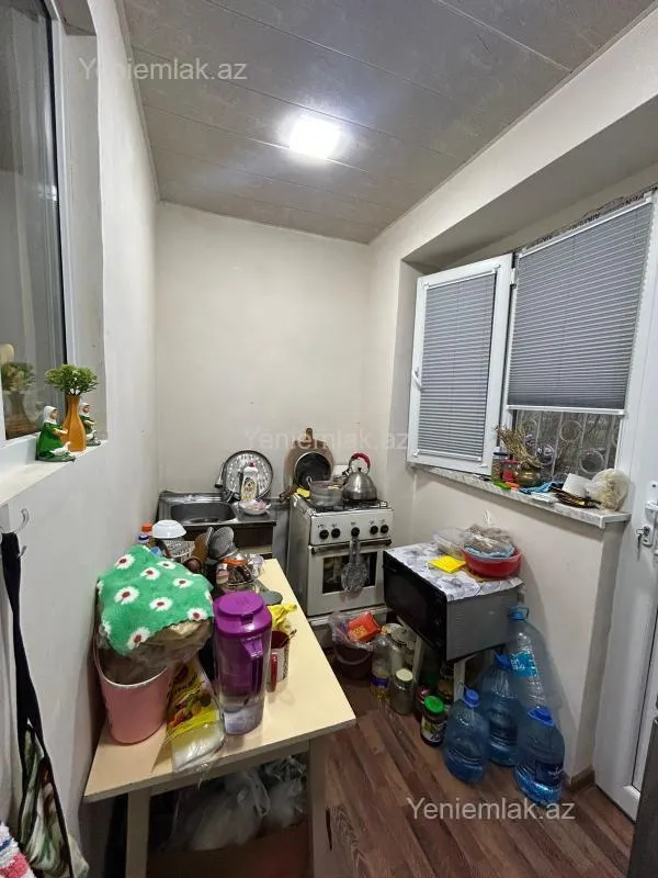 Satılır 3 otaqlı köhnə tikili 55 m²
