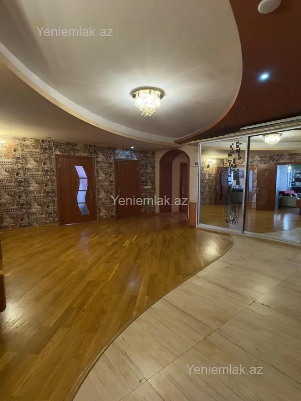 Satılır 4 otaqlı yeni tikili 205 m²