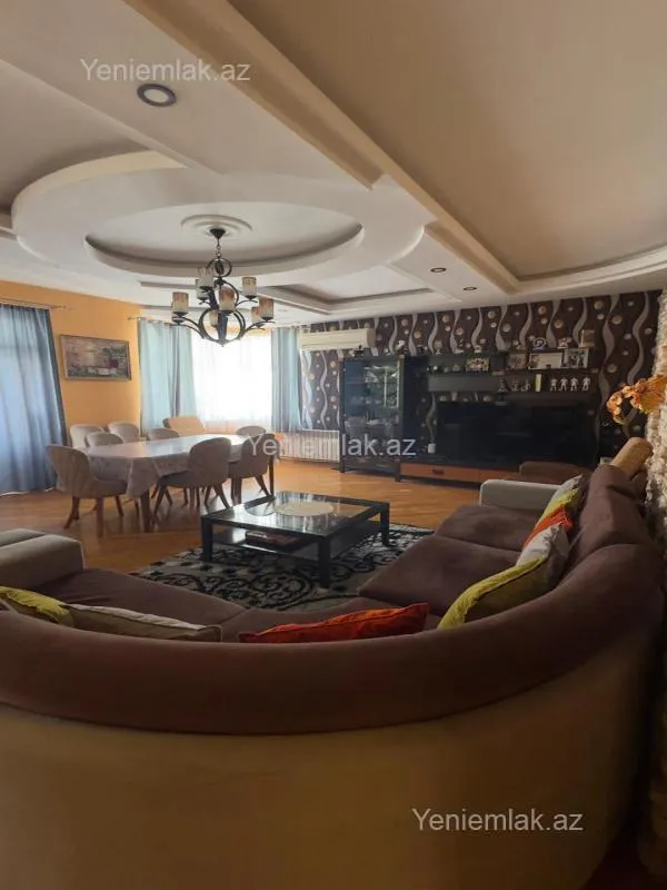 Satılır 4 otaqlı yeni tikili 205 m²