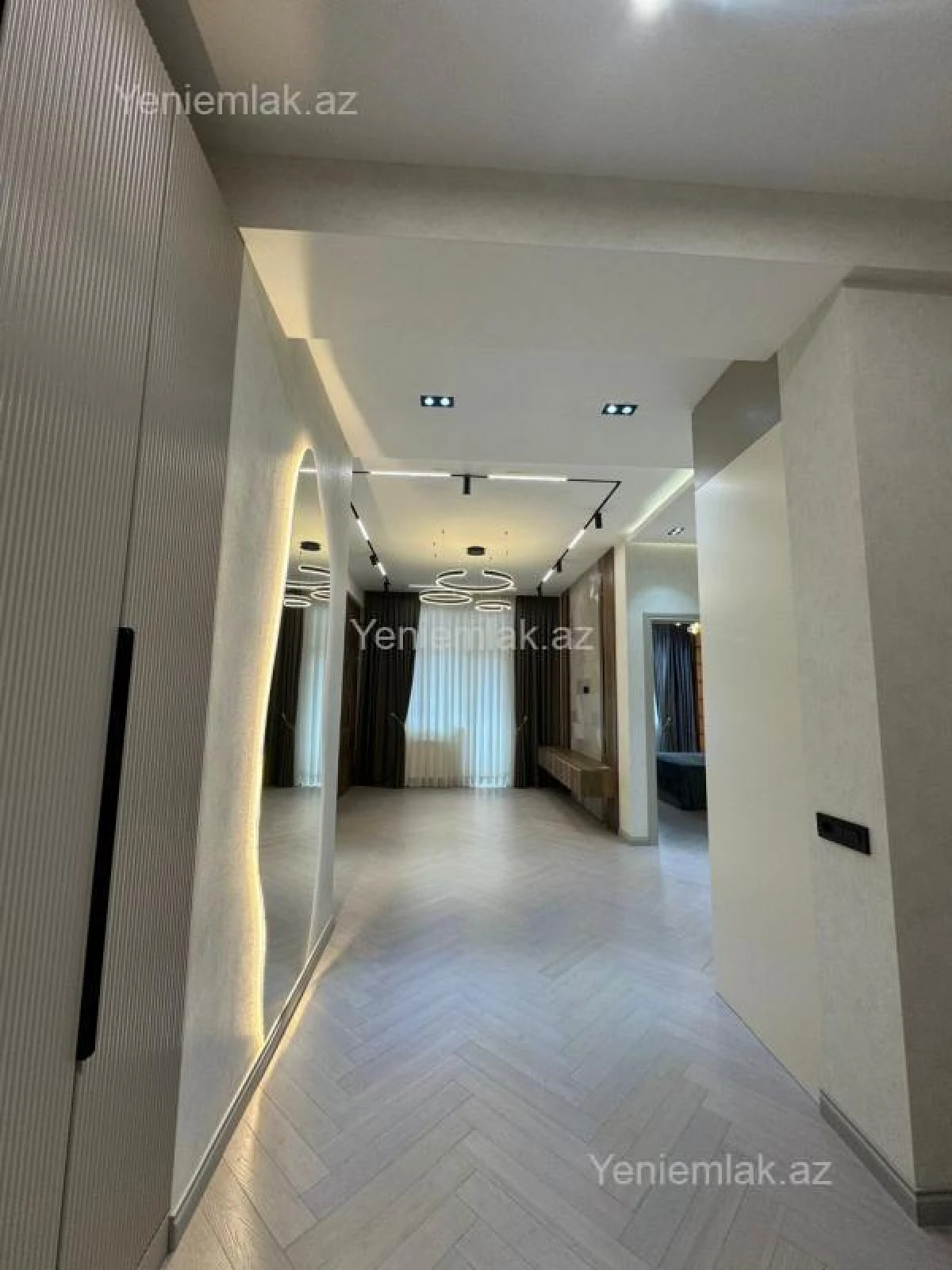 Satılır 2 otaqlı yeni tikili 70 m²