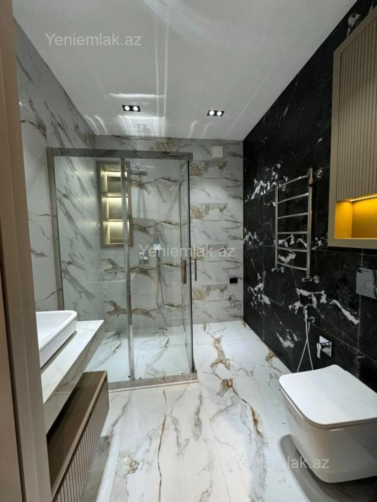 Satılır 2 otaqlı yeni tikili 70 m²