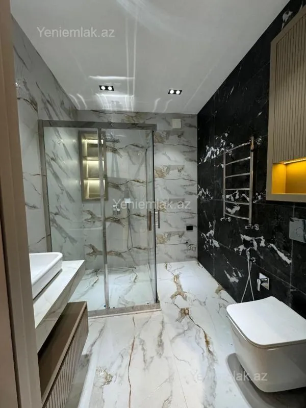 Satılır 2 otaqlı yeni tikili 70 m²