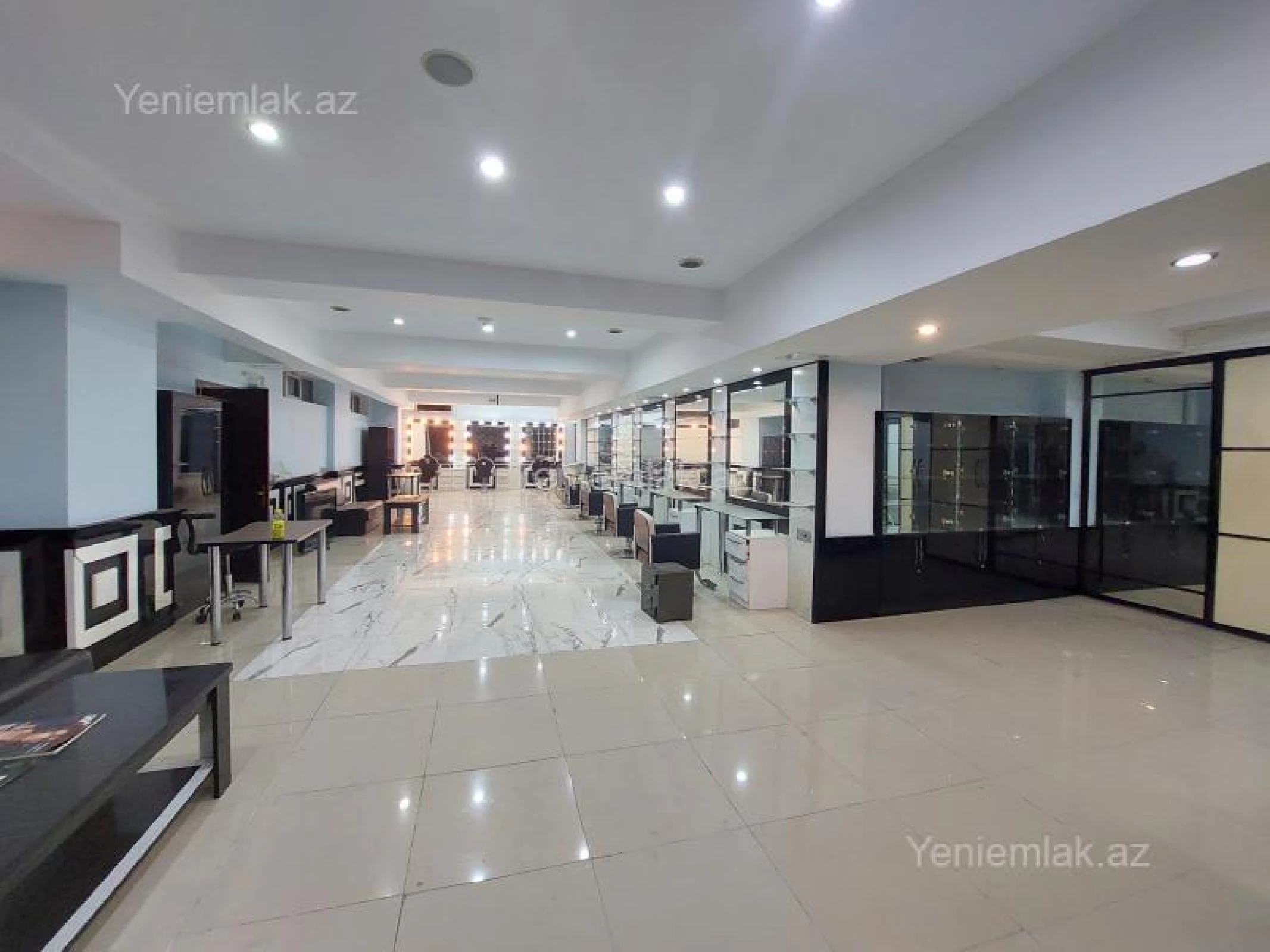 Satılır 6 otaqlı obyekt 280 m²