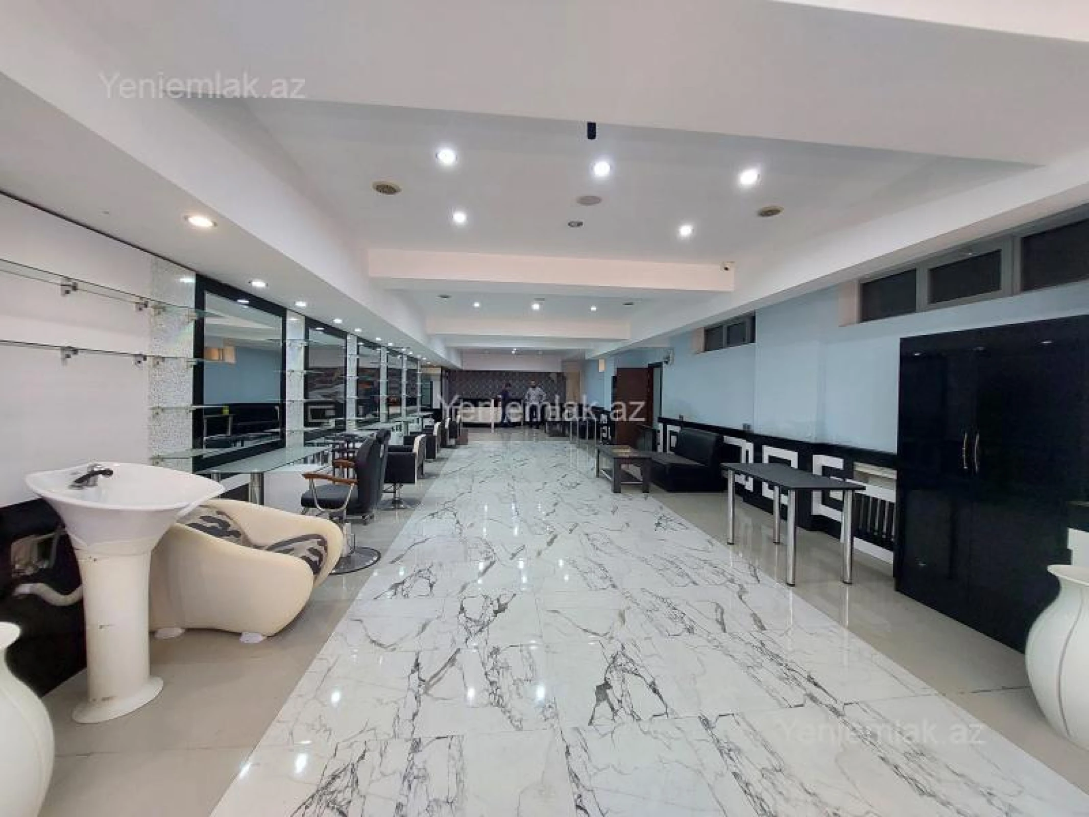 Satılır 6 otaqlı obyekt 280 m²