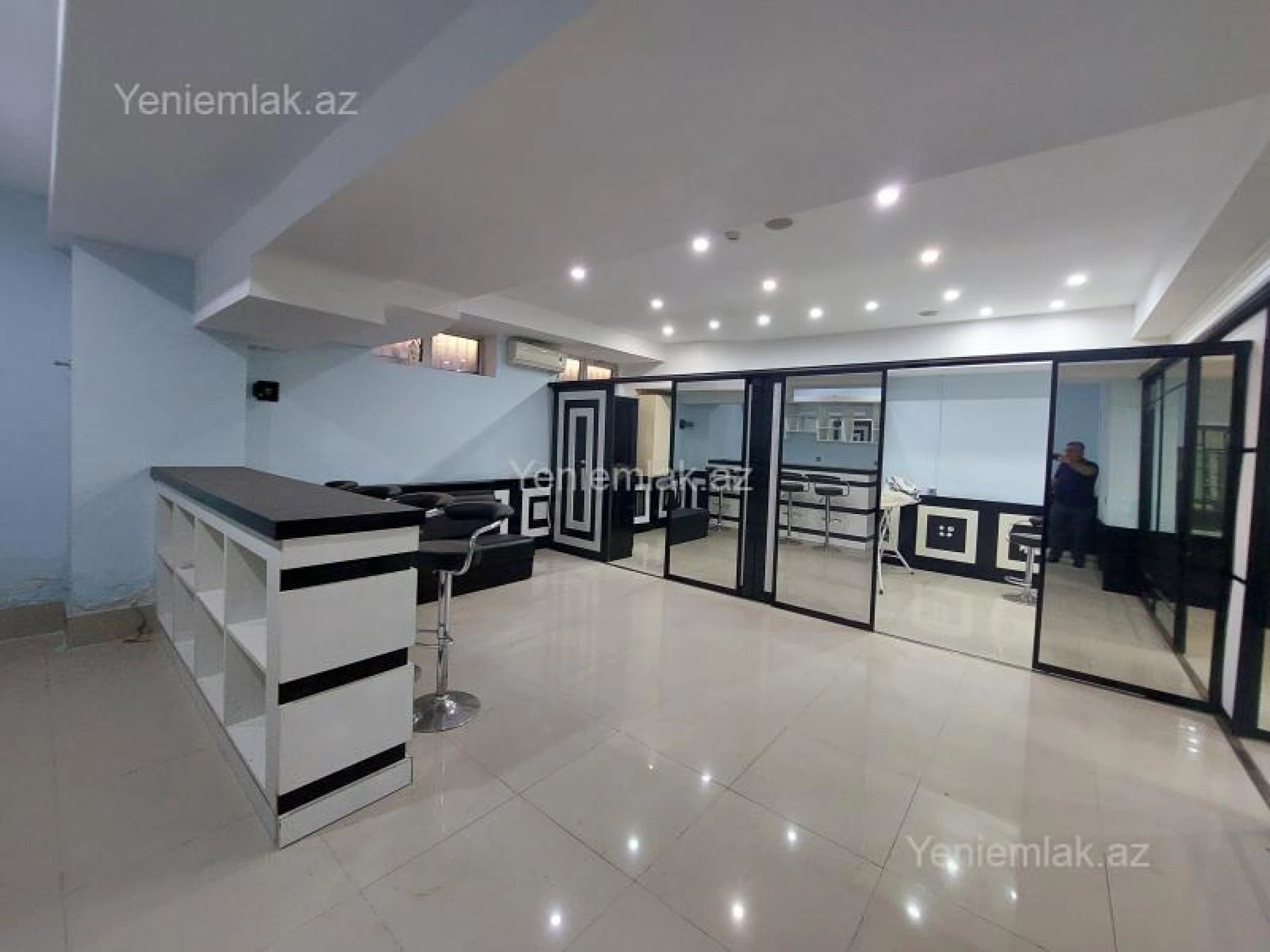 Satılır 6 otaqlı obyekt 280 m²