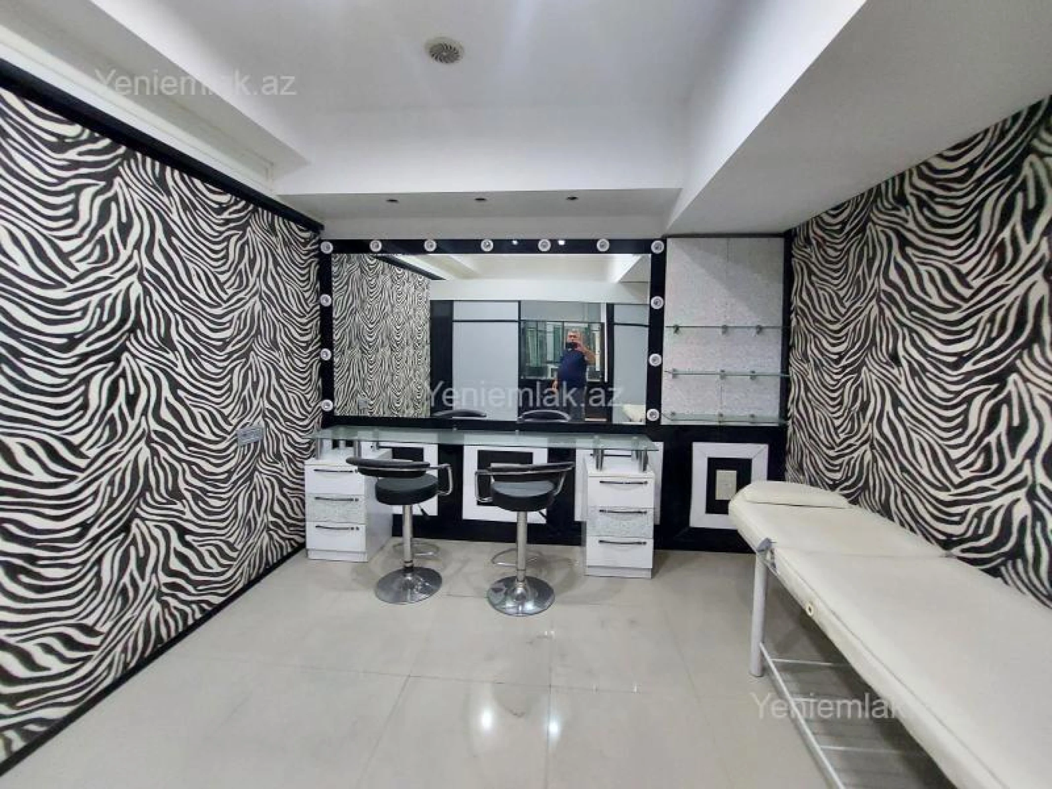 Satılır 6 otaqlı obyekt 280 m²