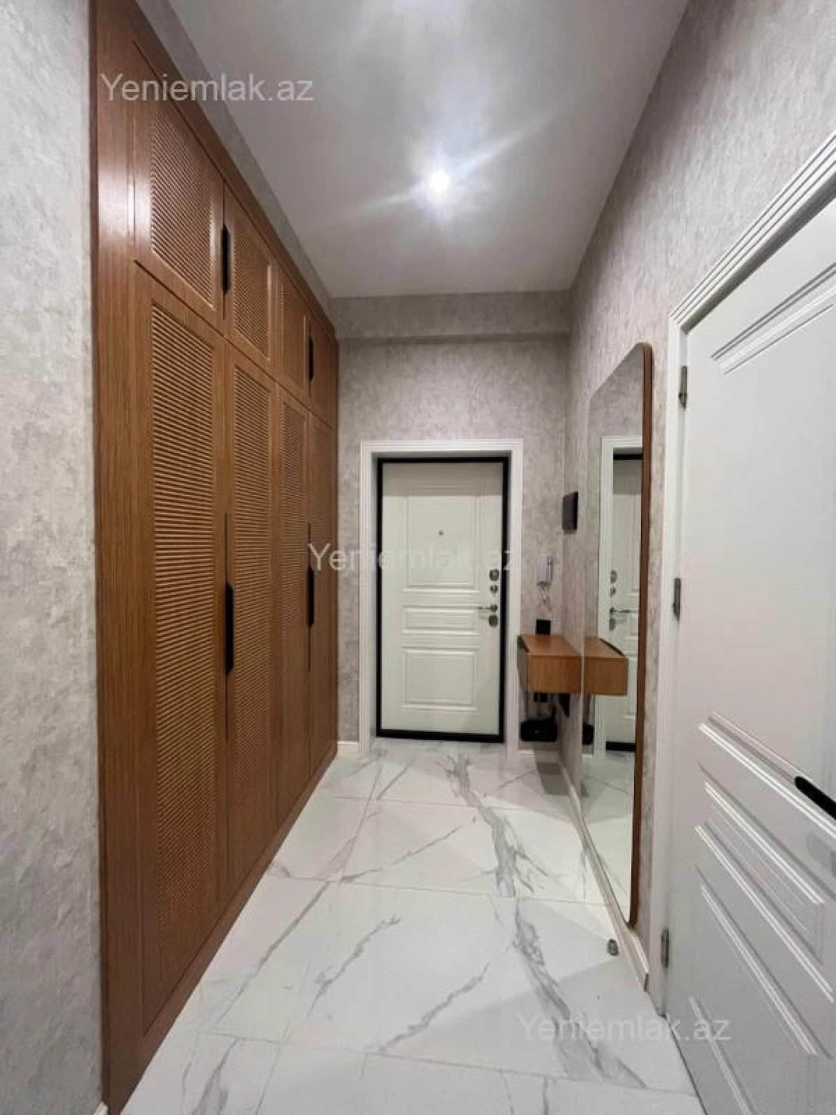 Satılır 3 otaqlı yeni tikili 70 m²