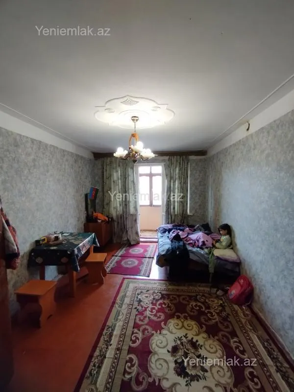 Satılır 1 otaqlı köhnə tikili 41 m²