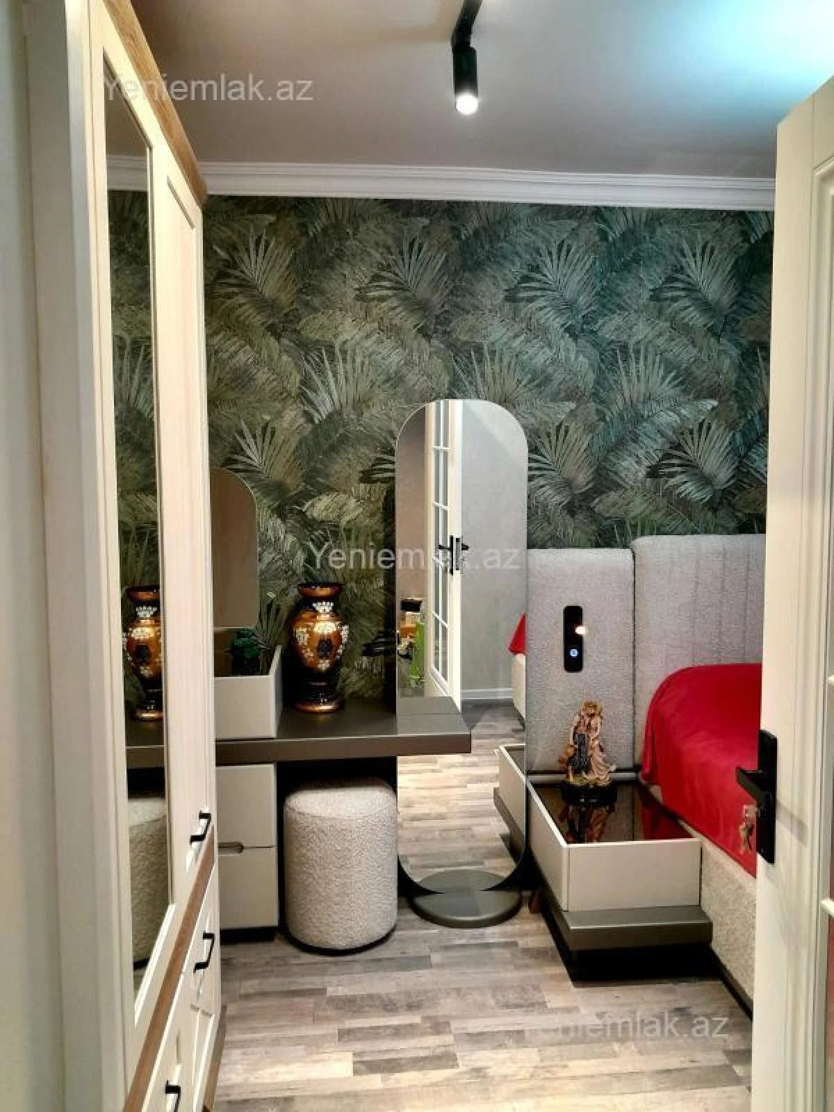 Satılır 3 otaqlı köhnə tikili 72 m²