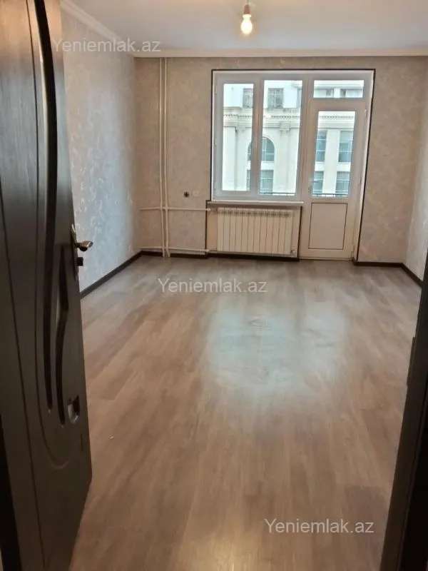 Satılır 3 otaqlı köhnə tikili 60 m²