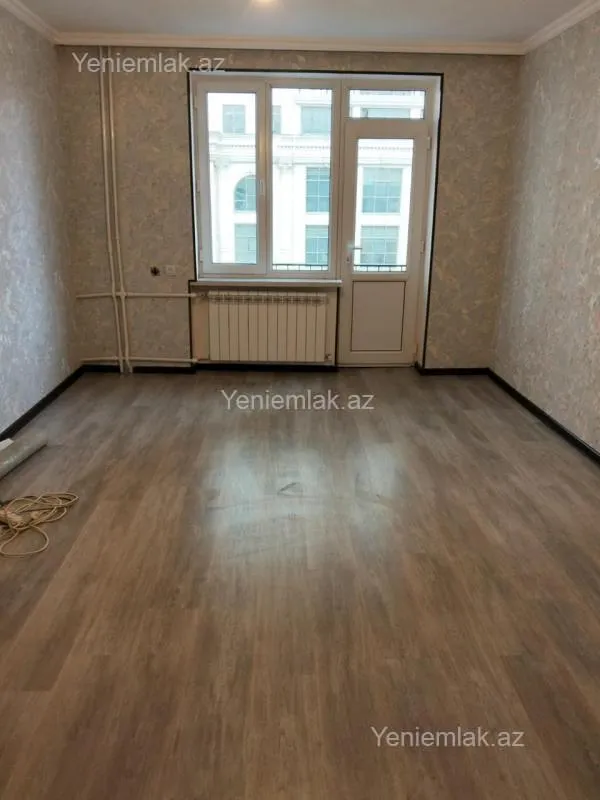 Satılır 3 otaqlı köhnə tikili 60 m²