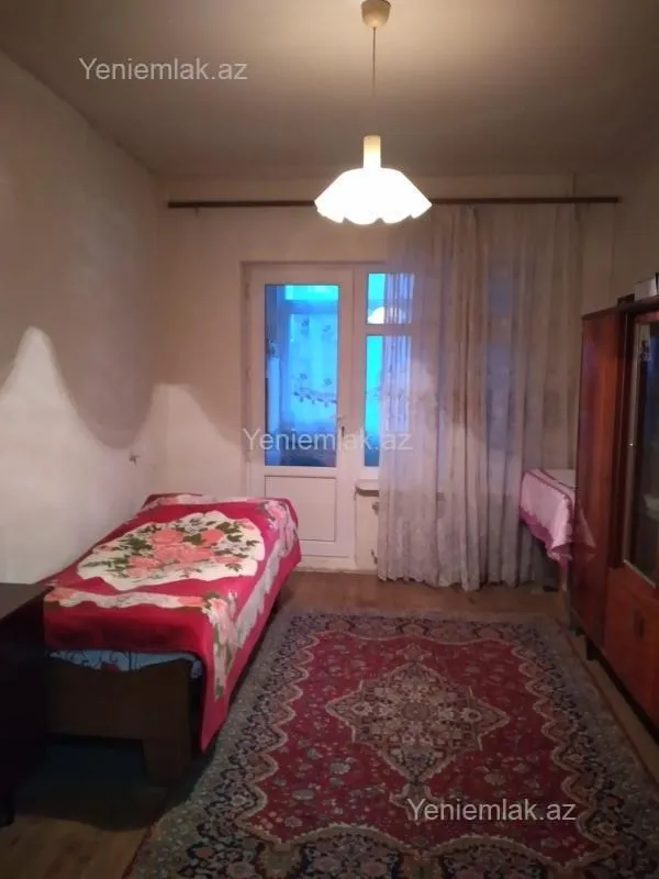Satılır 5 otaqlı köhnə tikili 125 m²