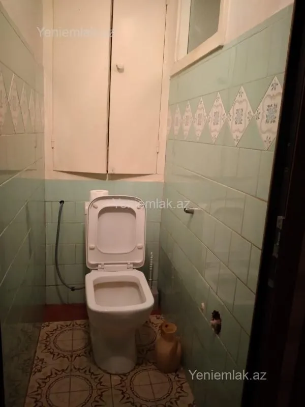 Satılır 5 otaqlı köhnə tikili 125 m²