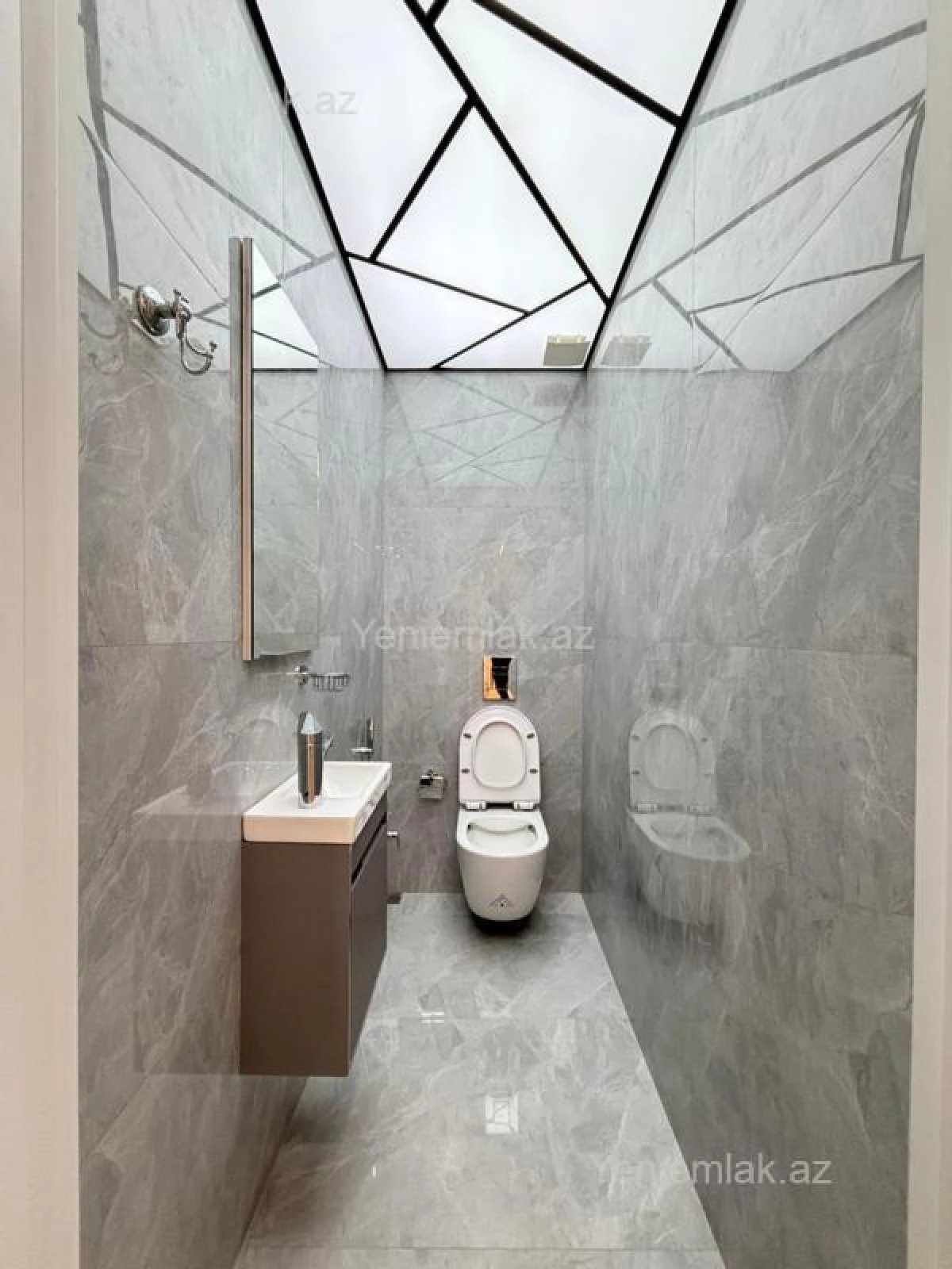 Satılır 3 otaqlı yeni tikili 139 m²