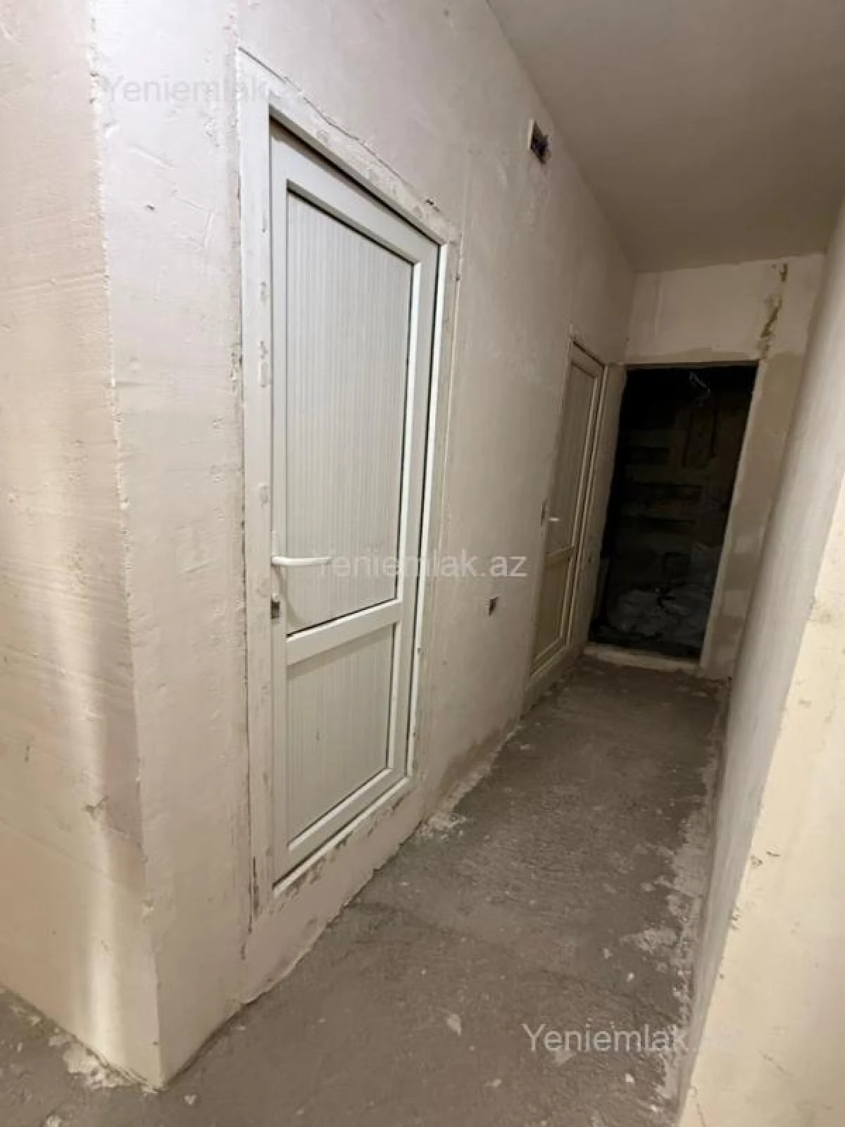 Satılır 4 otaqlı köhnə tikili 110 m²