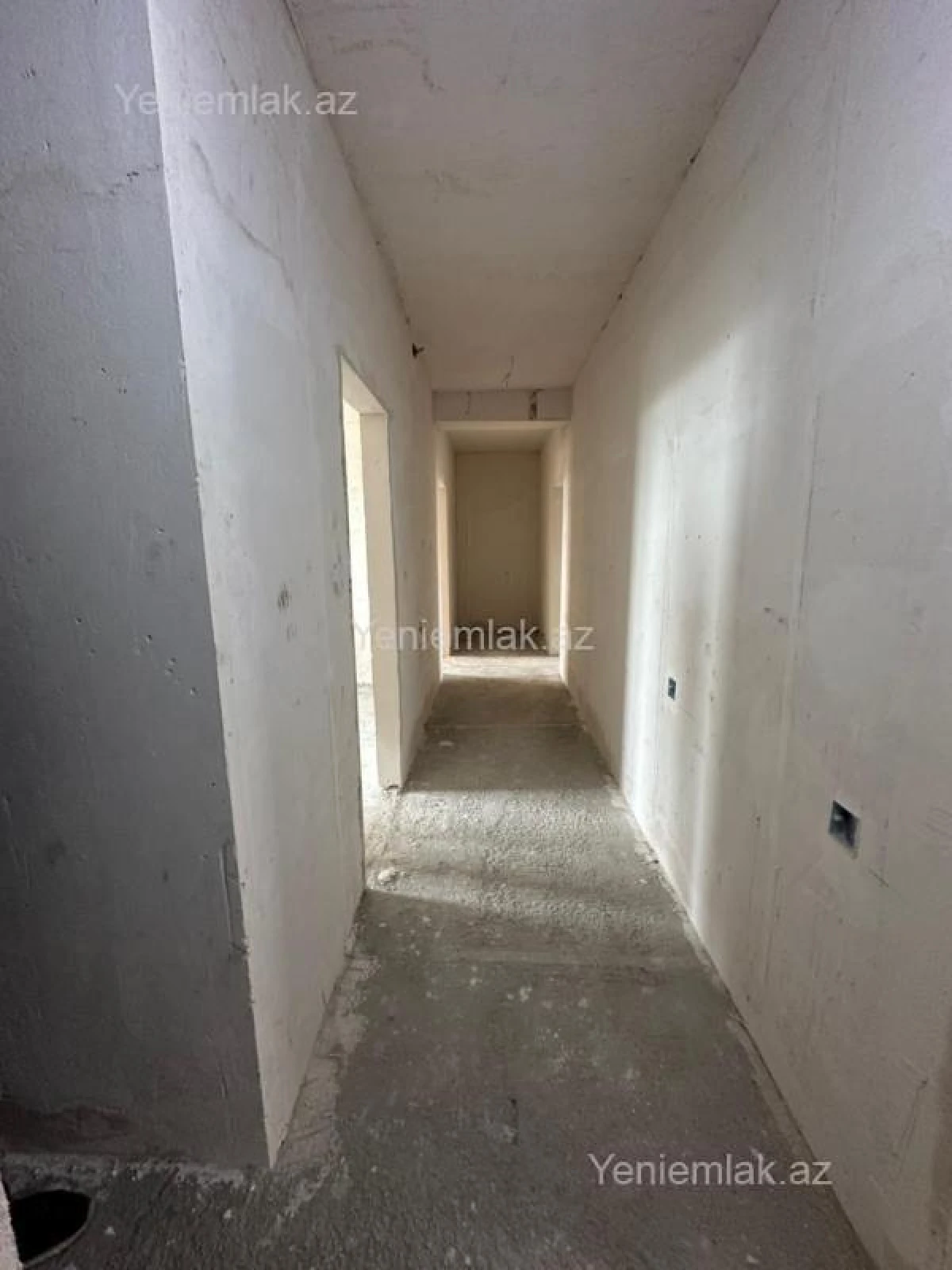 Satılır 4 otaqlı köhnə tikili 110 m²