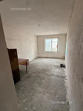 Satılır 4 otaqlı köhnə tikili 110 m²