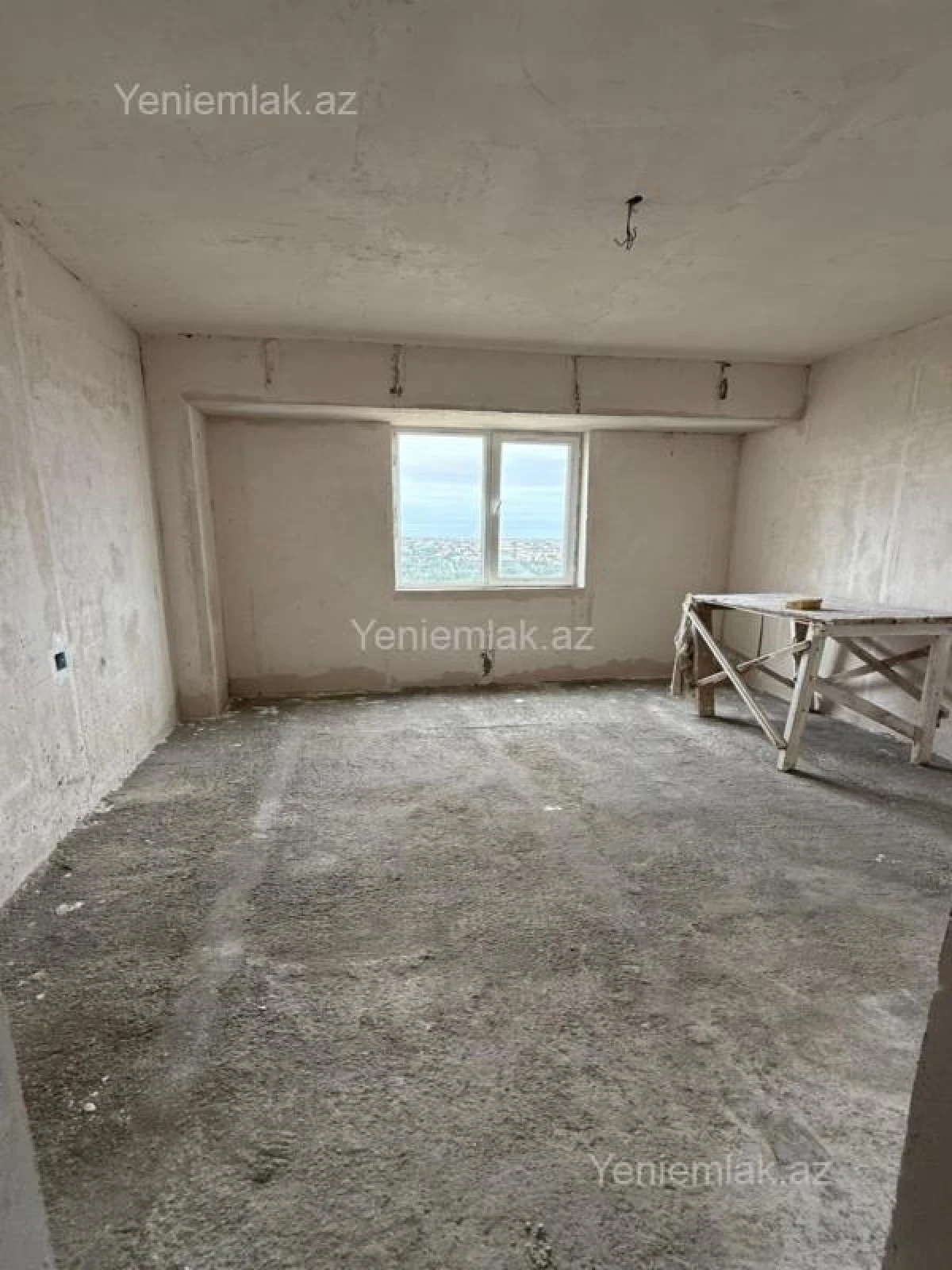 Satılır 4 otaqlı köhnə tikili 110 m²