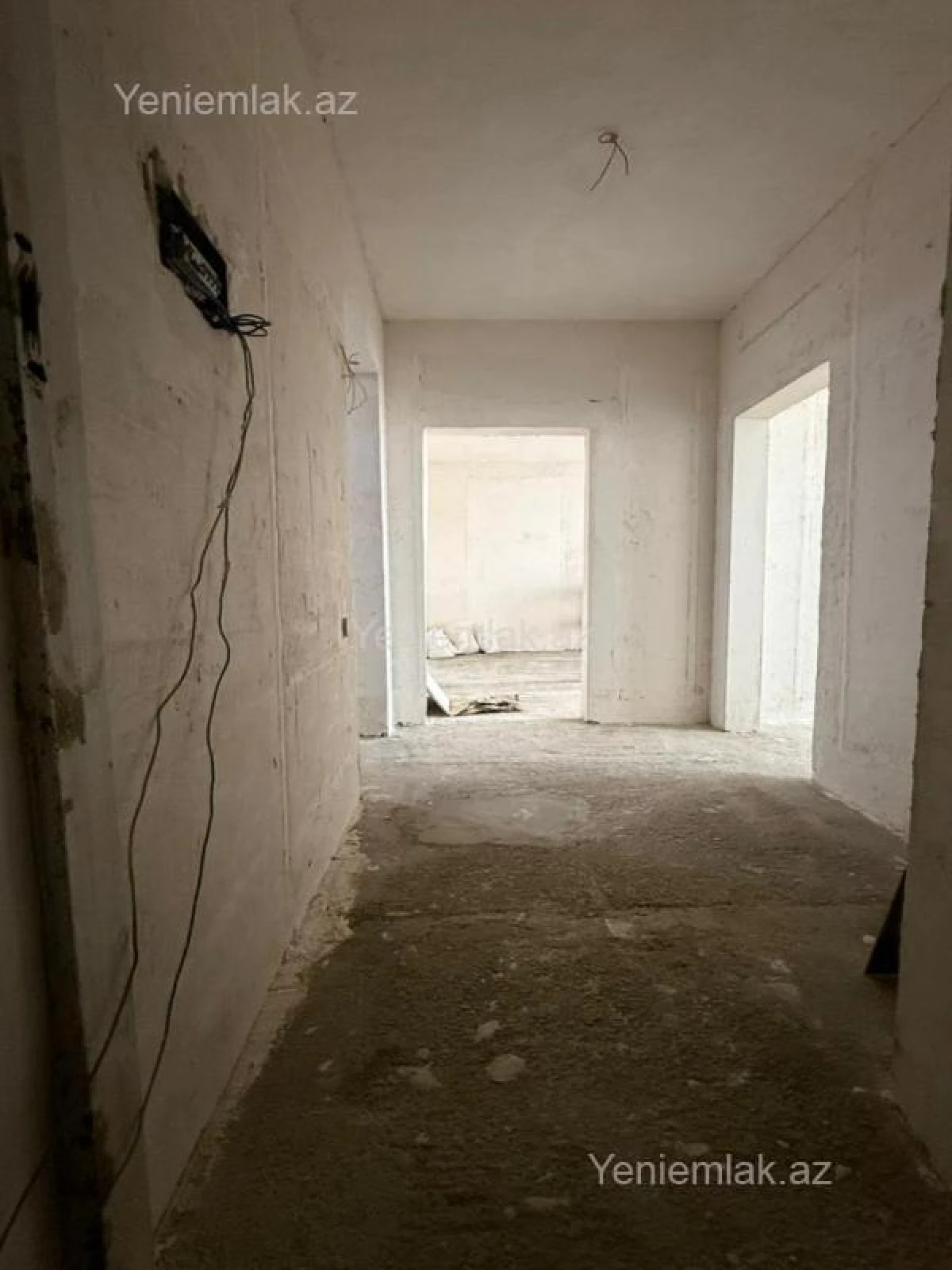 Satılır 4 otaqlı köhnə tikili 110 m²