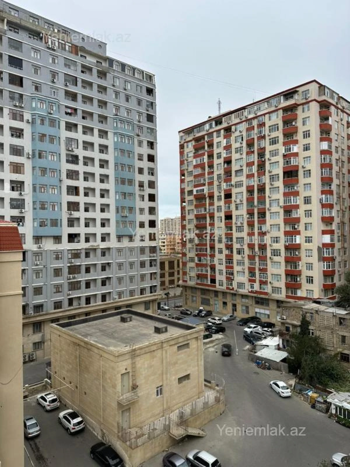 Satılır 4 otaqlı köhnə tikili 110 m²