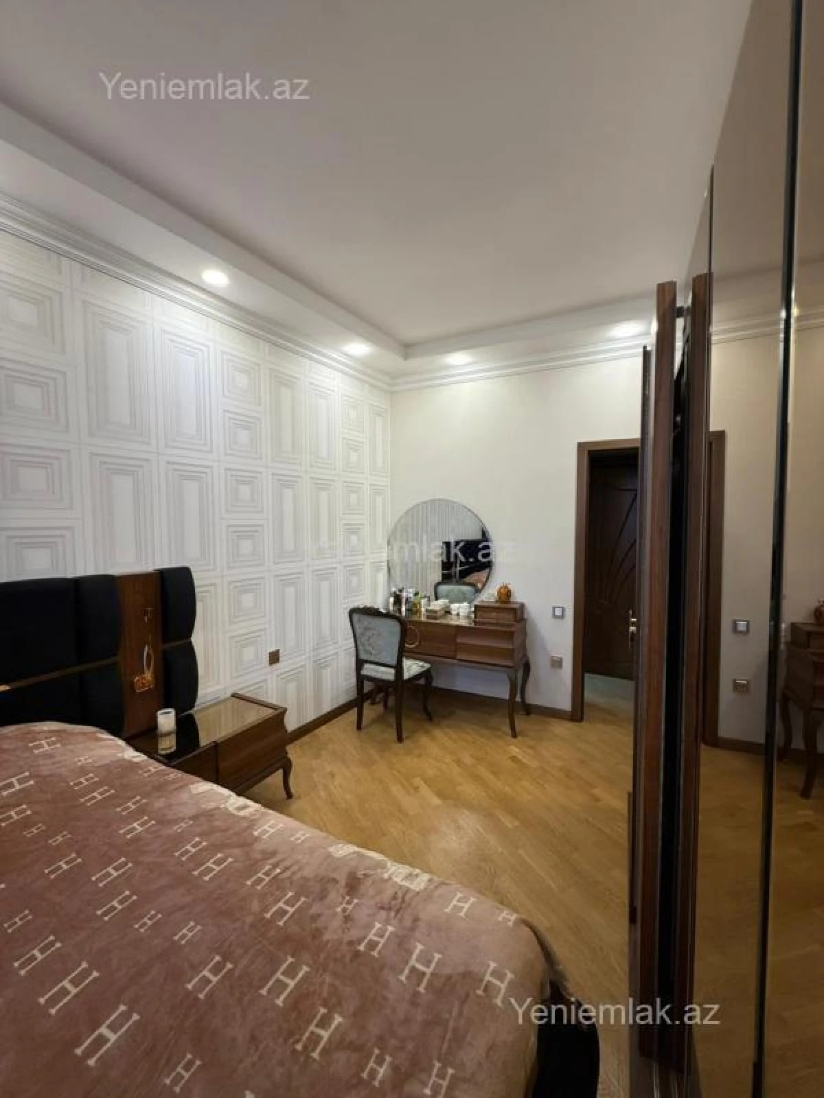 Satılır 3 otaqlı yeni tikili 101 m²