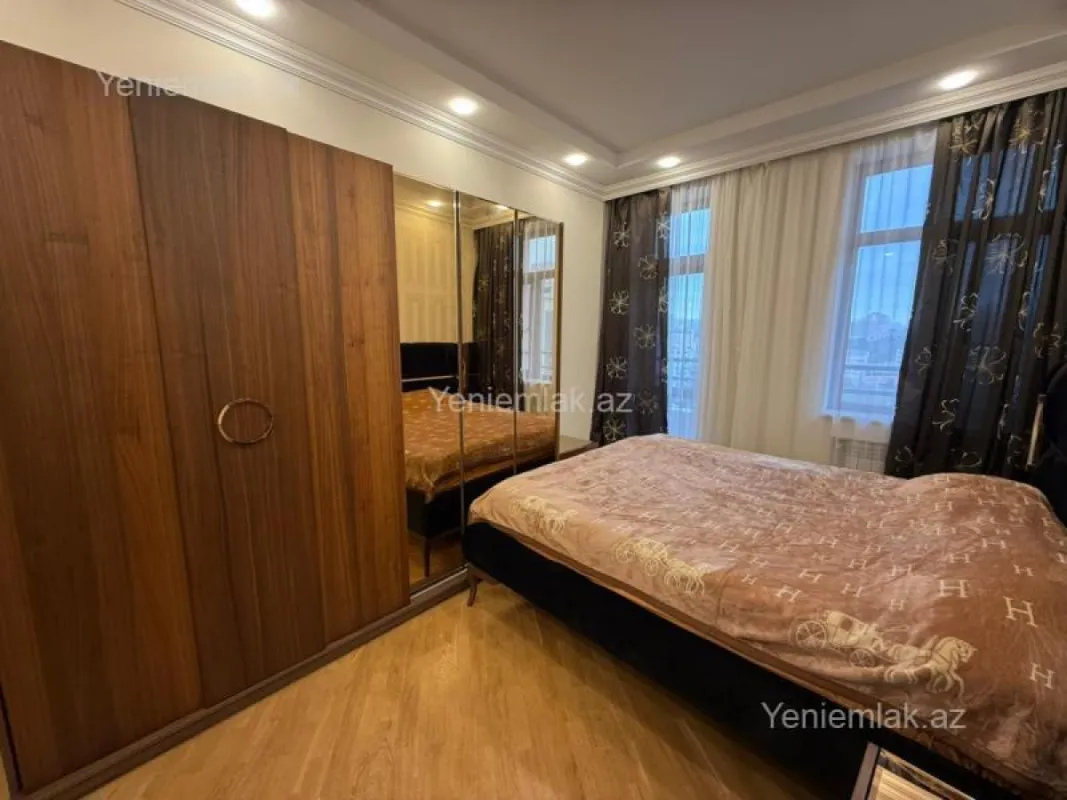 Satılır 3 otaqlı yeni tikili 101 m²