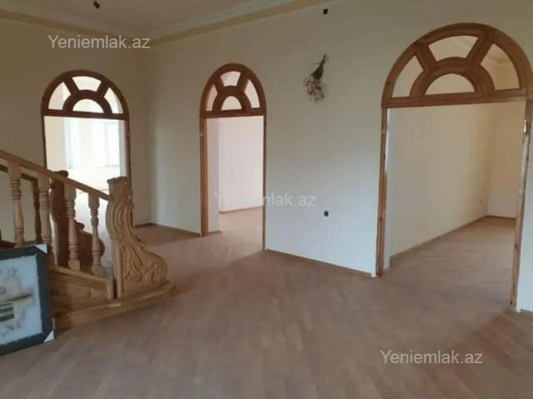 Satılır 7 otaqlı həyət evi 450 m²