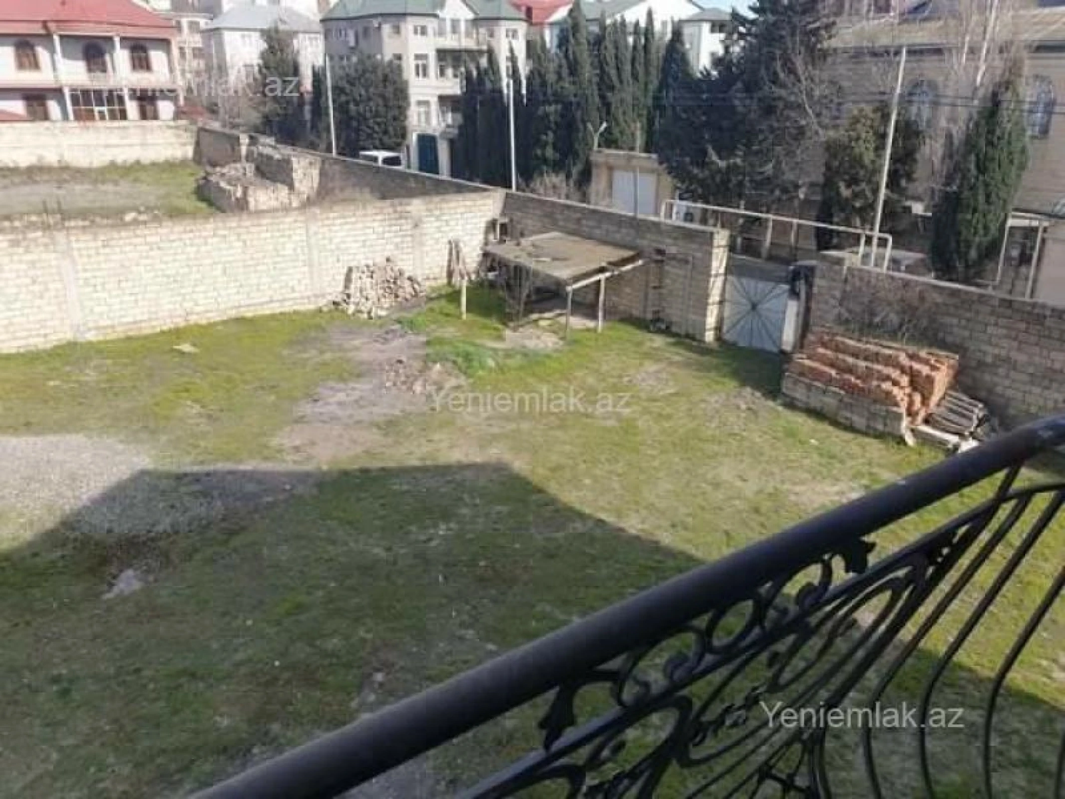 Satılır 7 otaqlı həyət evi 450 m²