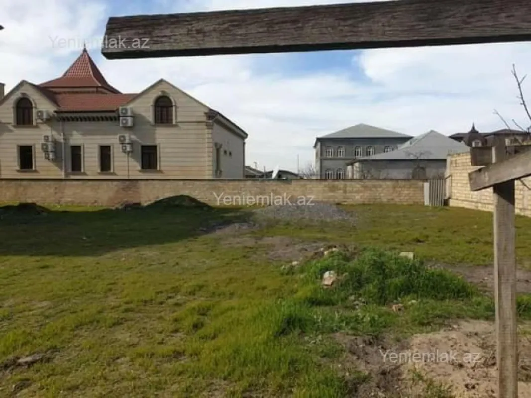 Satılır 7 otaqlı həyət evi 450 m²