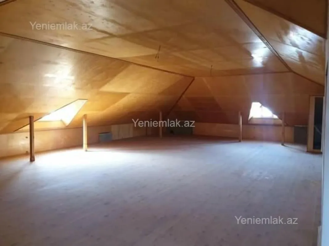 Satılır 7 otaqlı həyət evi 450 m²