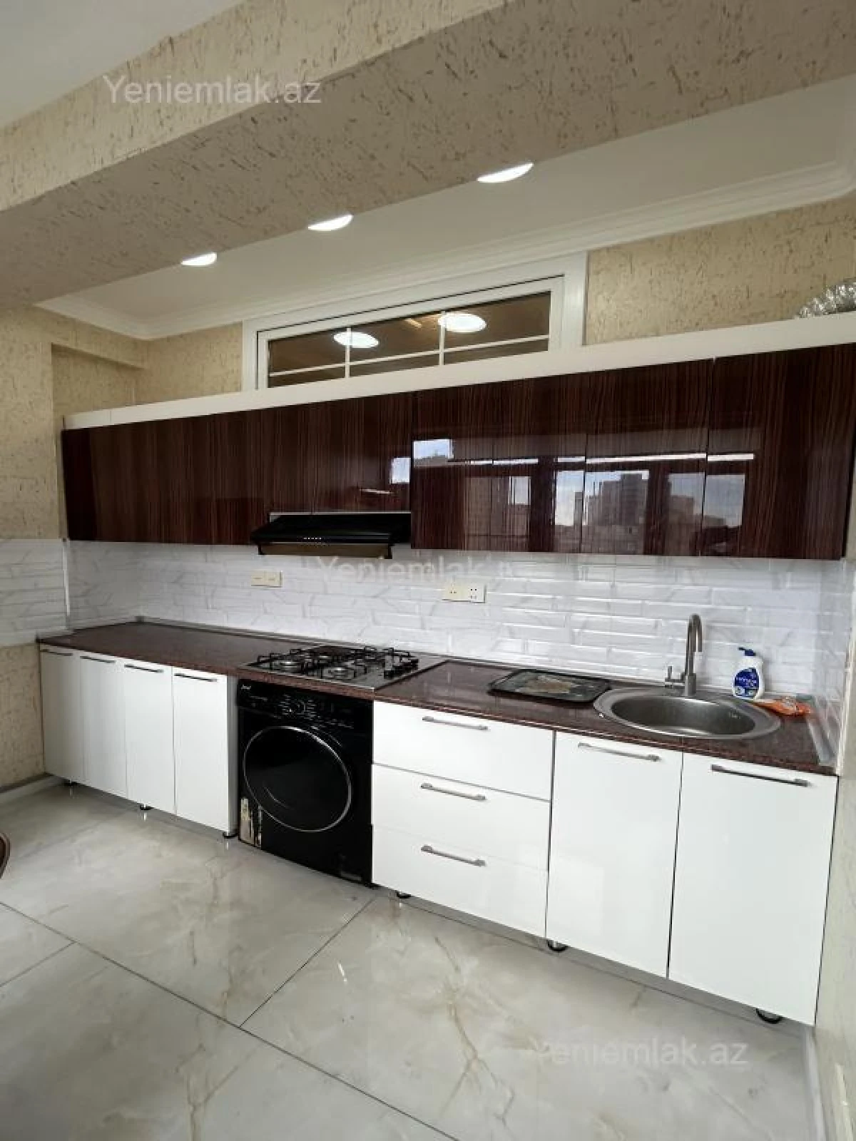 Satılır 2 otaqlı yeni tikili 53 m²