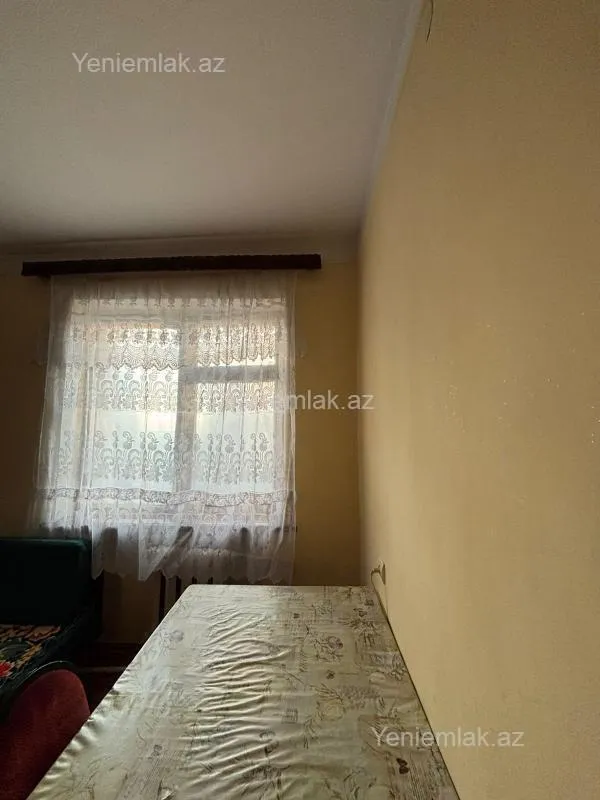 Satılır 1 otaqlı köhnə tikili 40 m²
