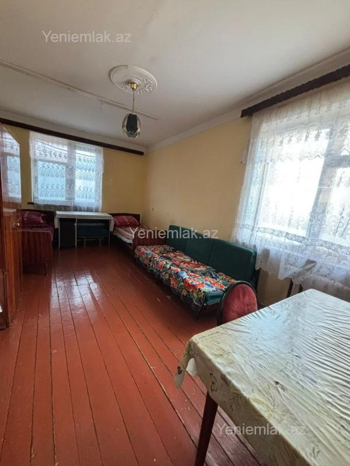 Satılır 1 otaqlı köhnə tikili 40 m²