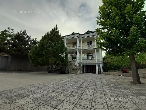 Satılır 6 otaqlı həyət evi 470 m²