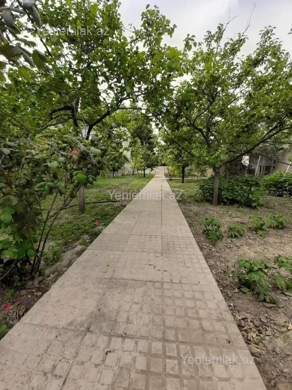 Satılır 6 otaqlı həyət evi 470 m²