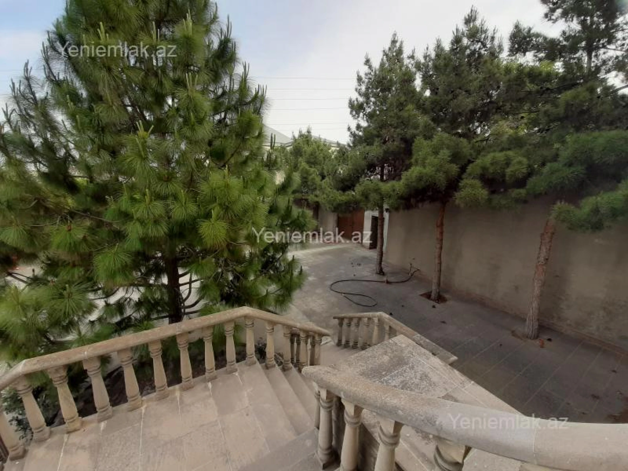 Satılır 6 otaqlı həyət evi 470 m²