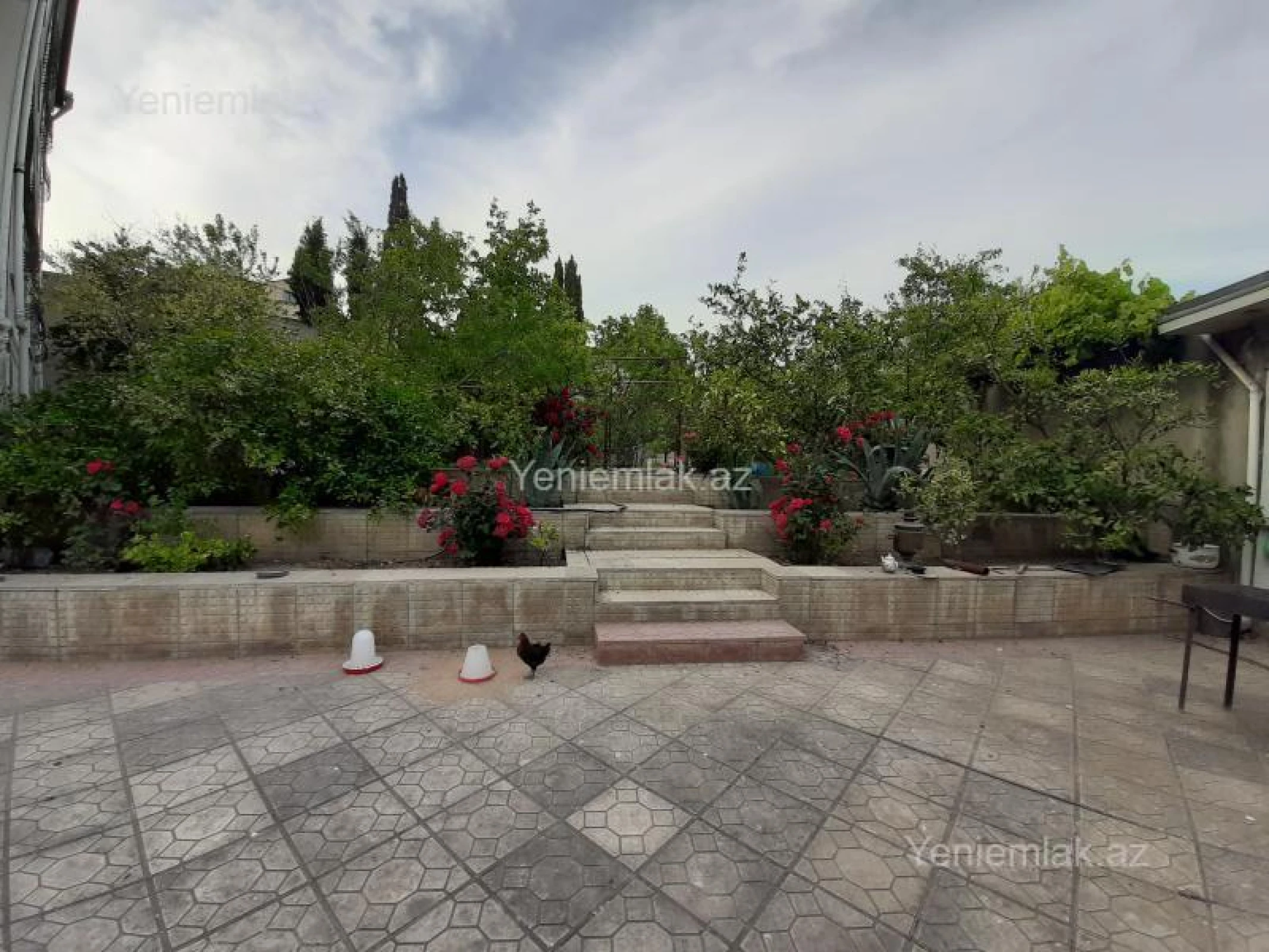 Satılır 6 otaqlı həyət evi 470 m²