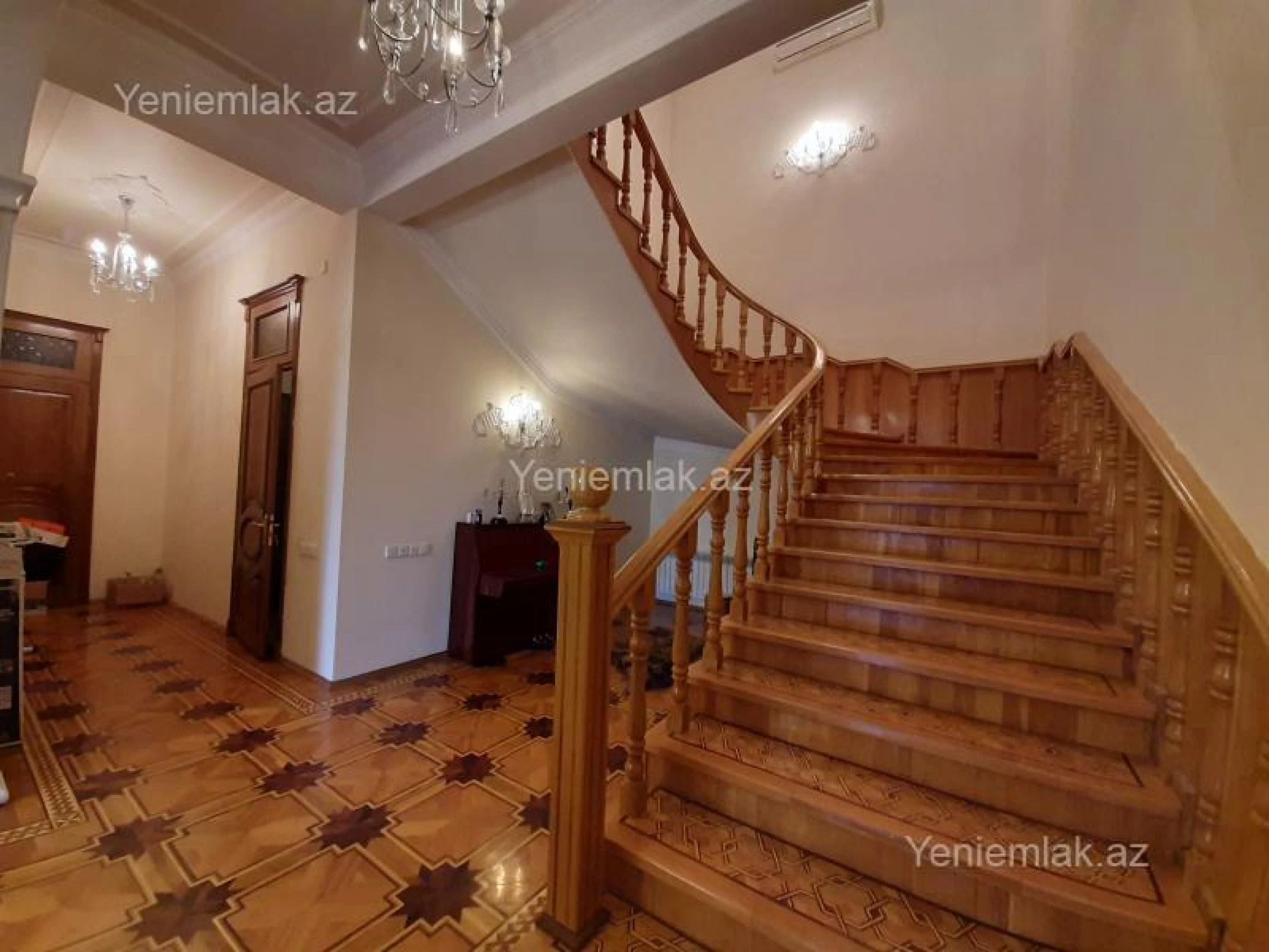 Satılır 6 otaqlı həyət evi 470 m²