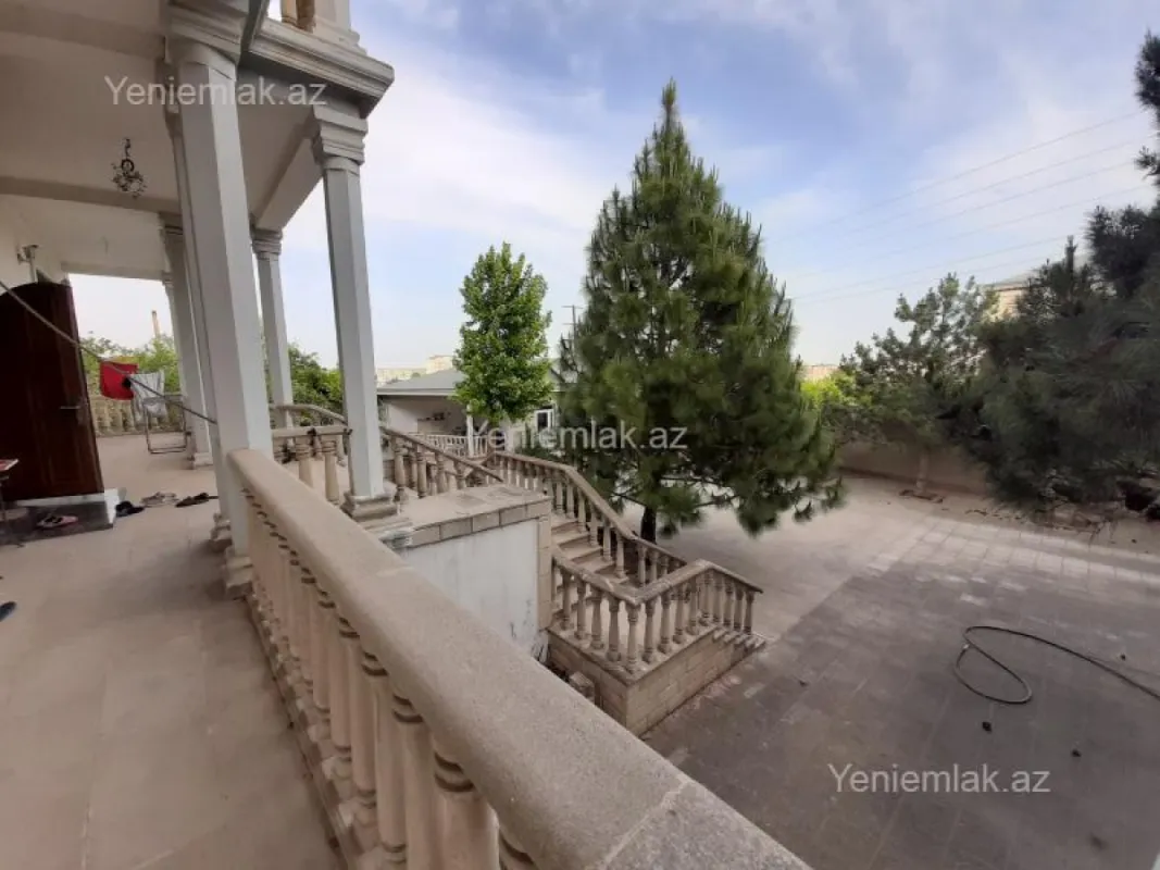 Satılır 6 otaqlı həyət evi 470 m²