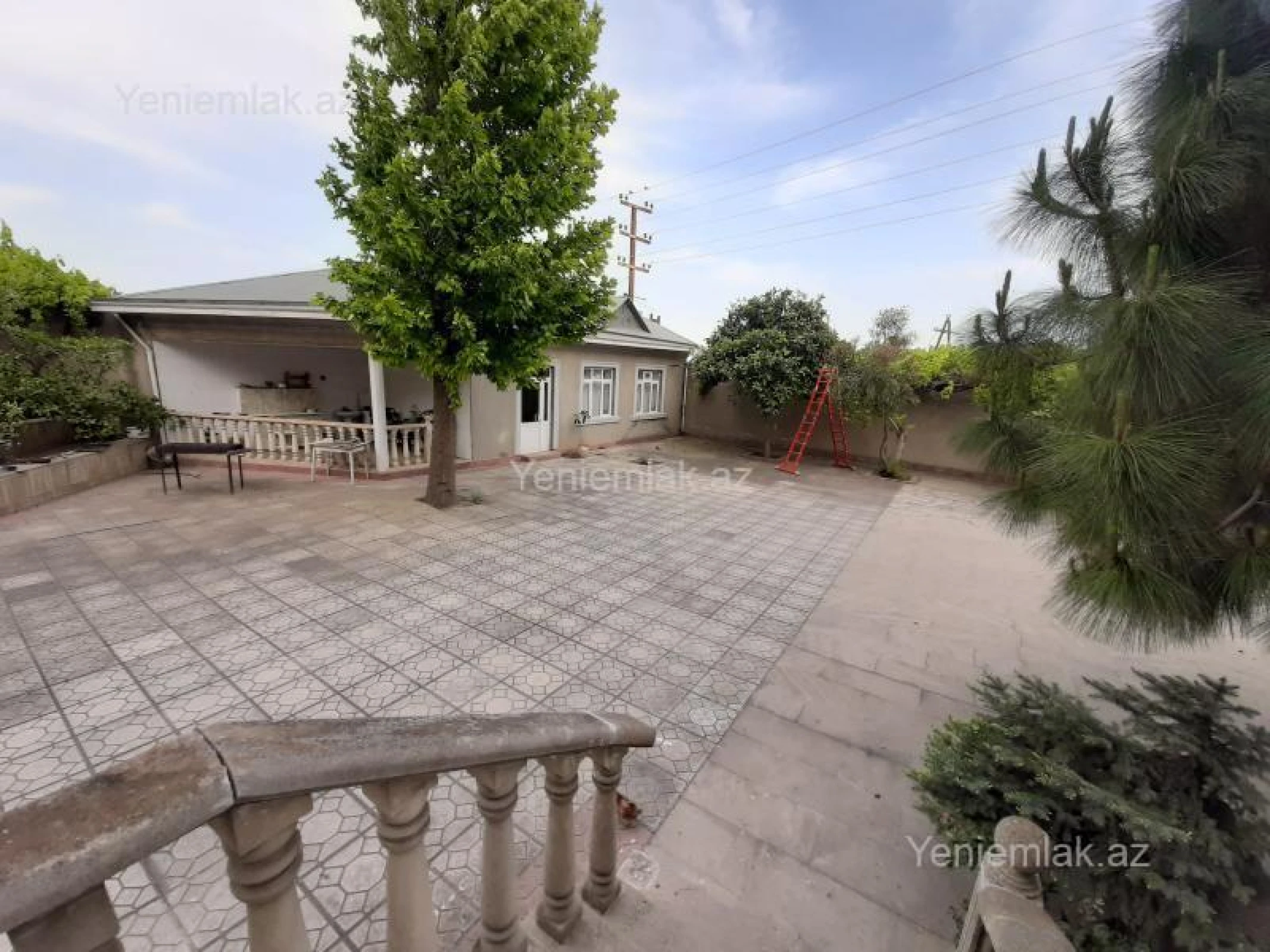 Satılır 6 otaqlı həyət evi 470 m²